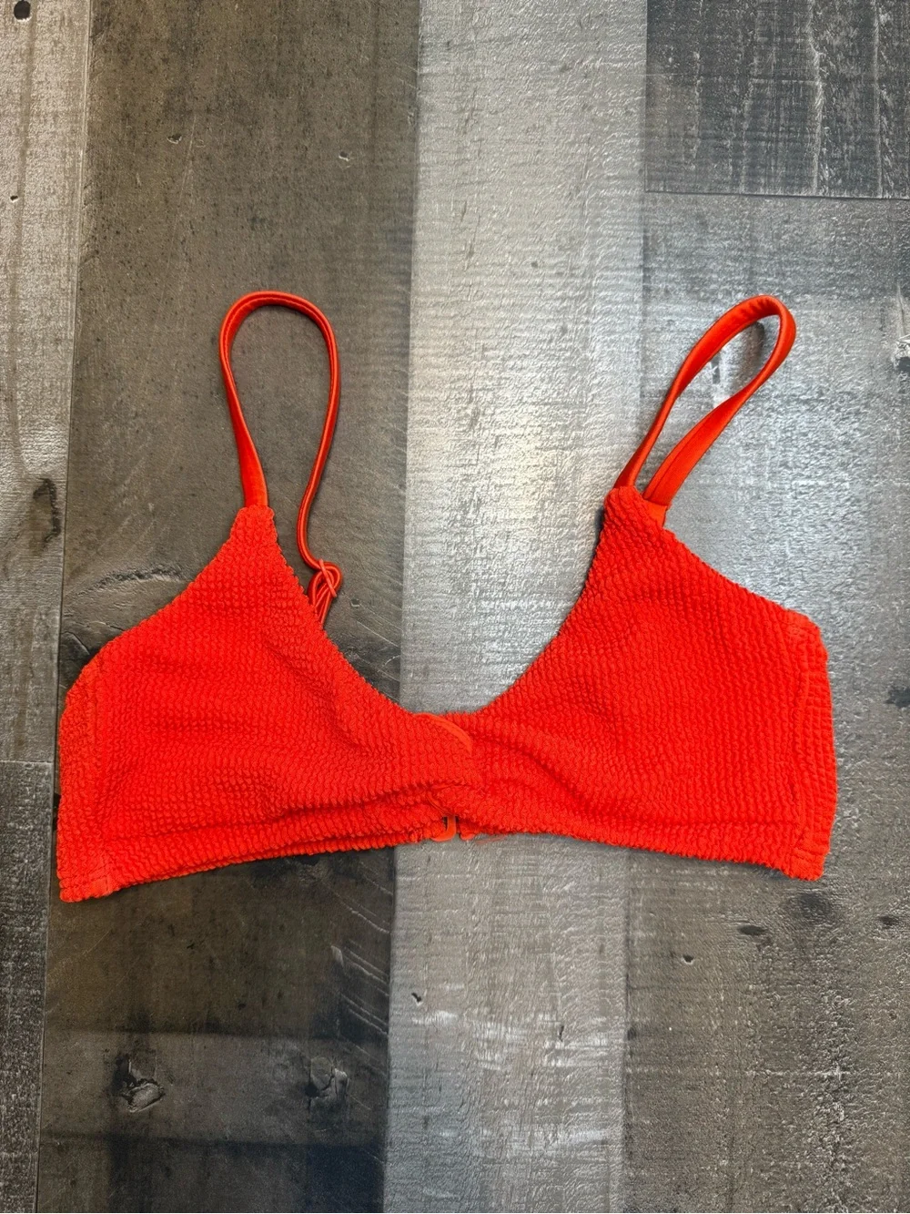 Good American Poppy Red Textured Bikini Top size 2/medium